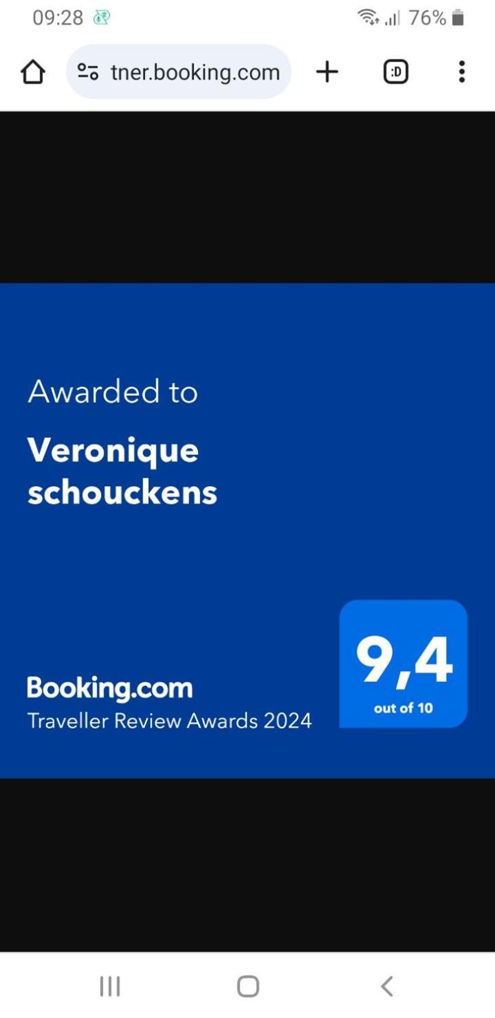 בינך Veronique Schouckens מראה חיצוני תמונה